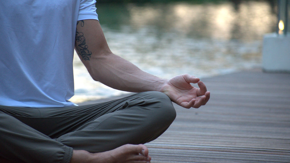 Vinyasa with Ricardo Center to Connection